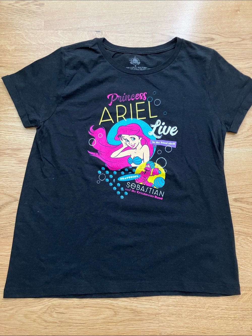 Disney Ariel Vintage Graphic Women’s Black Tee. Sz S